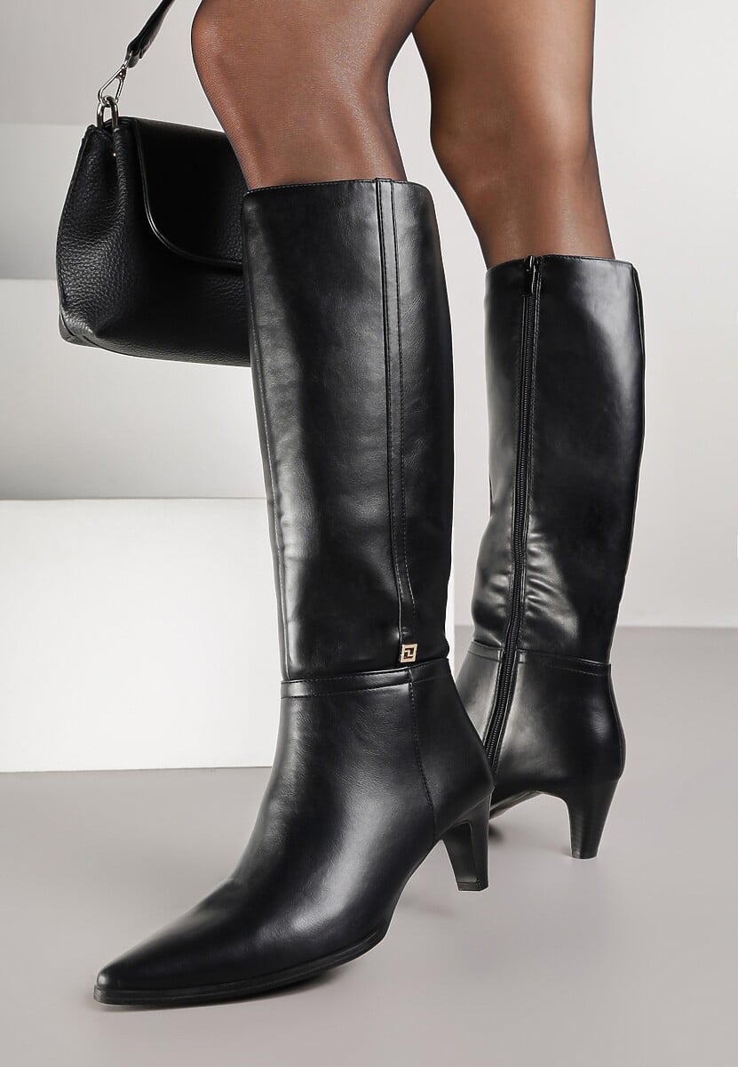 Czarne Kozaki na Stożkowym Obcasie z Metaliczną Ozdobą Naleira