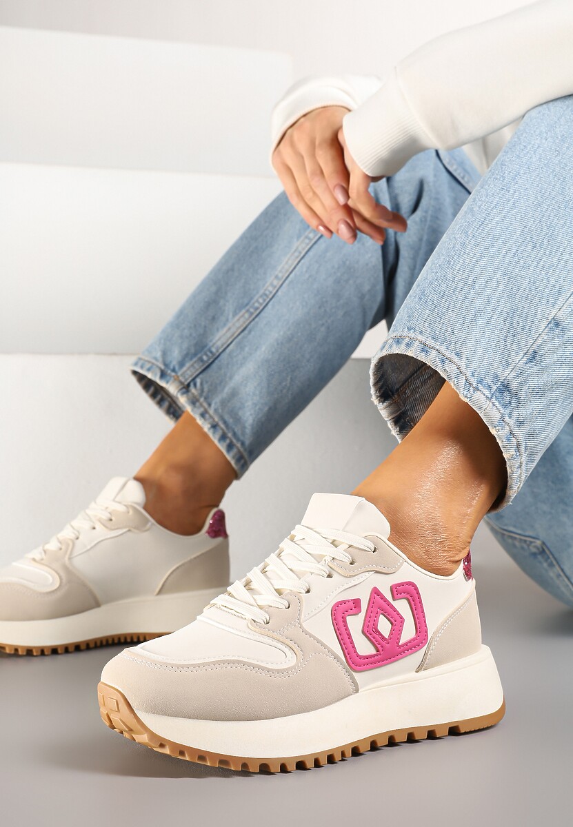 Czarne Sneakersy na Niskiej Platformie Zdobione Aplikacją Alimrela