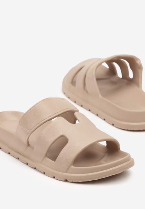 Ciemnobeżowe Klapki z Pianki Zdobione Geometrycznymi Wycięciami Flenirae