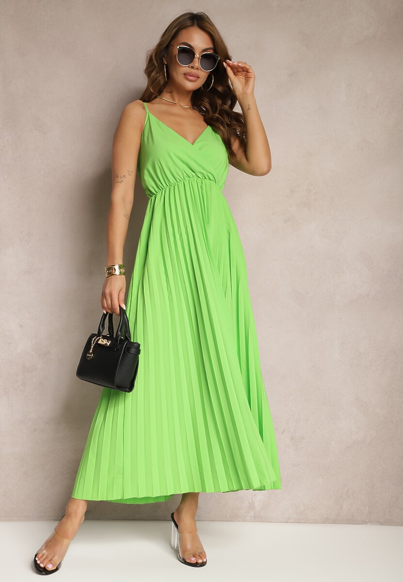 Zielona Długa Sukienka Kopertowa o Rozkloszowanym Kroju na Ramiączkach Kaemera