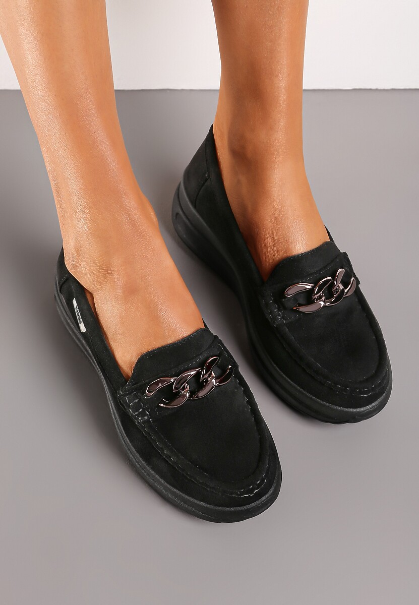 Czarne Mokasyny z Łańcuszkiem na Wysokiej Platformie Iracana