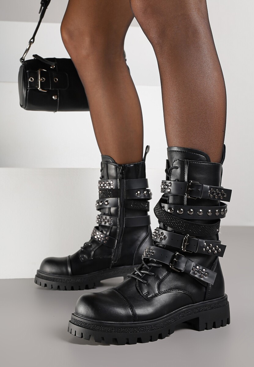 Czarne Rockowe Botki Workery Zdobione Nitami i Sprzączkami Zarumia