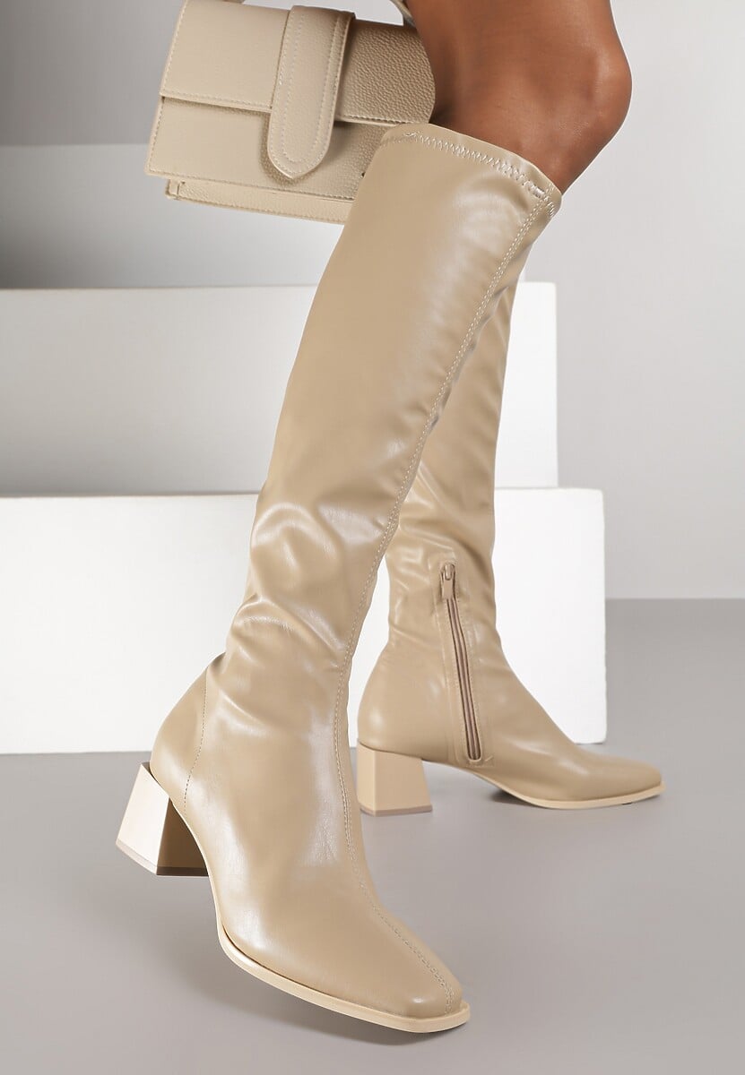 Ciemnobeżowe Kozaki na Geometrycznym Słupku z Kwadratowym Noskiem Brikalona