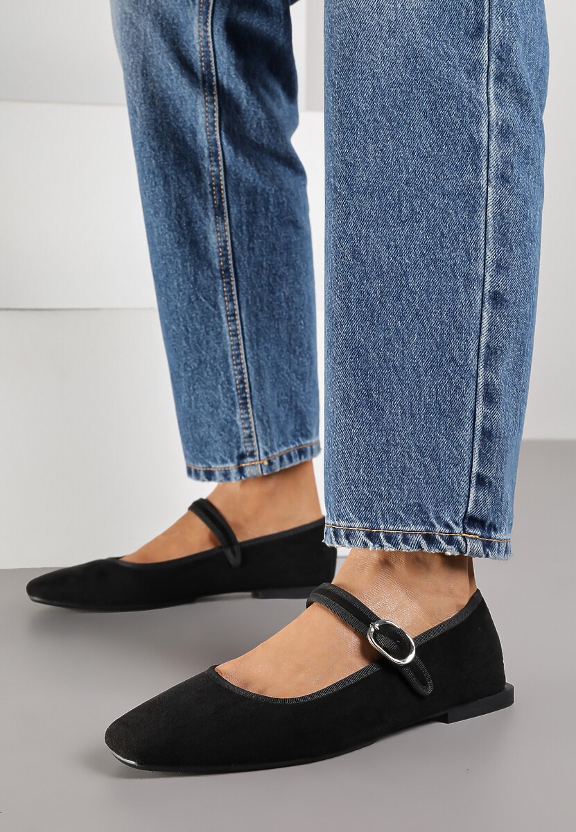 Beżowe Balerinki z Zapięciem na Sprzączkę i Kwadratowym Noskiem Loratie