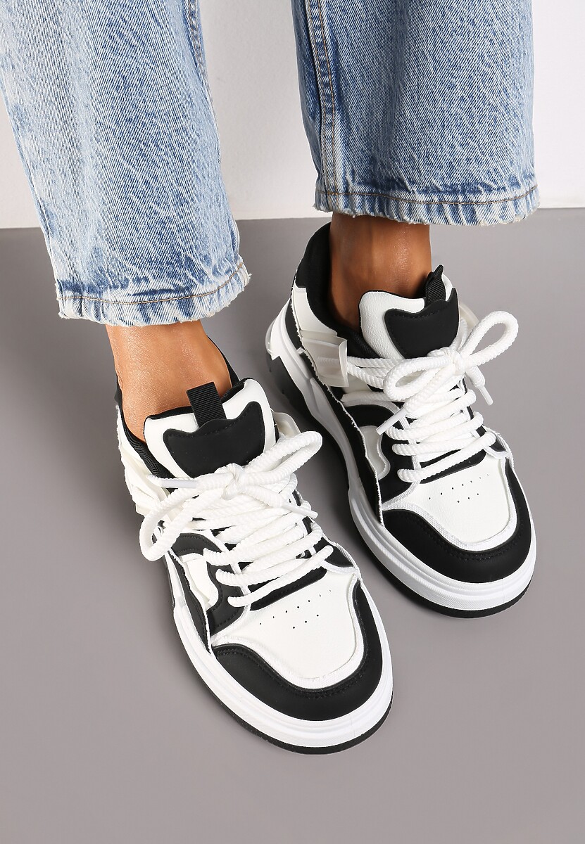 Czarne Sznurowane Sneakersy na Płaskiej Podeszwie Eviline