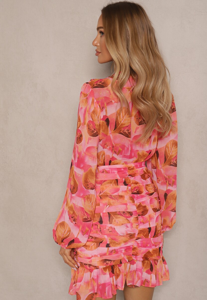 Różowa Koktajlowa Sukienka Taliowana z Marszczeniem i Falbanką na Dole Fanirna