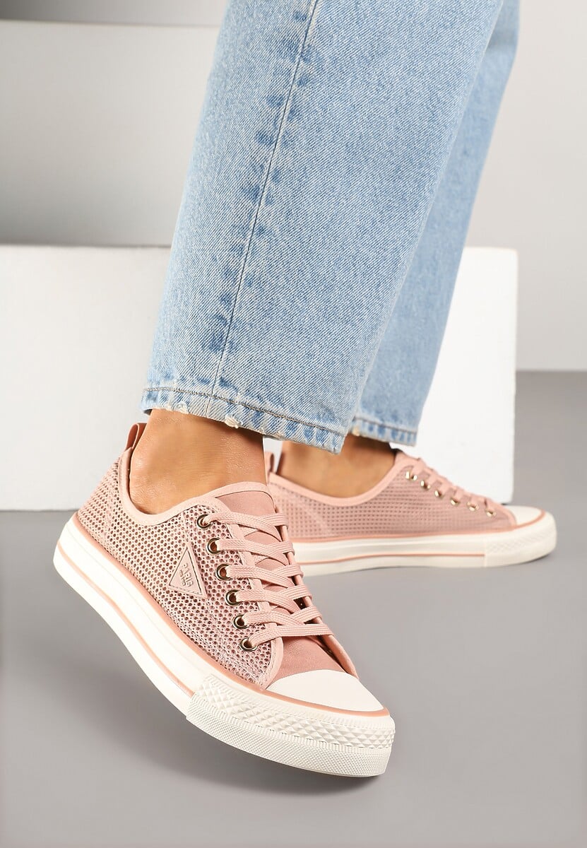Różowe Szydełkowe Trampki o Klasycznym Fasonie Vovessa