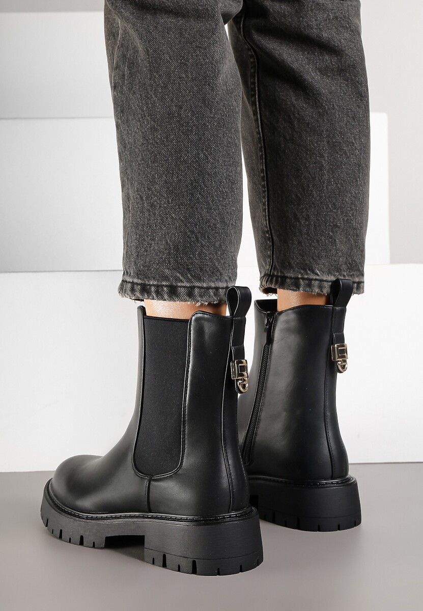 Czarne Botki Typu Sztyblety Zdobione Aplikacją Naladeia