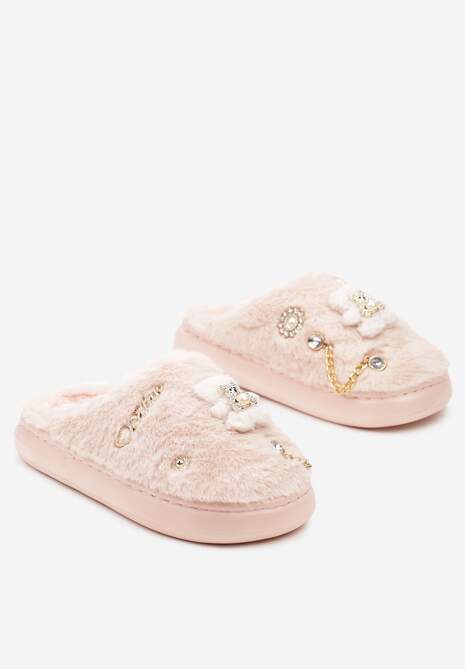 Różowe Wsuwane Kapcie z Futerkiem Ozdobione Metalowymi Aplikacjami Reandwenna