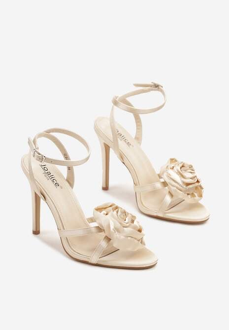 Beżowe Sandały z Aplikacją w Kształcie Kwiatka z Cyrkoniami na Szpilce Zianelle