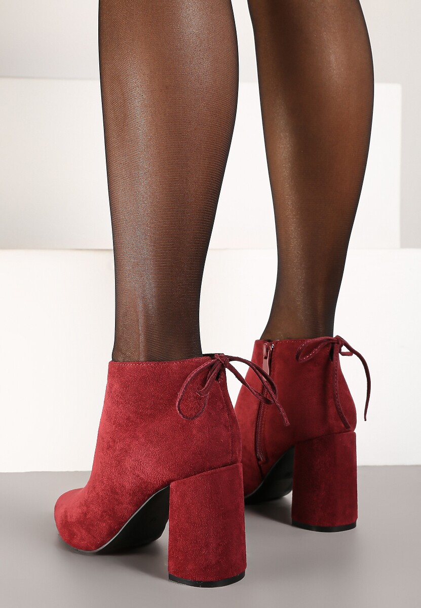 Bordowe Botki na Słupku Ozdobione z Tyłu Wiązaniem Ittelena