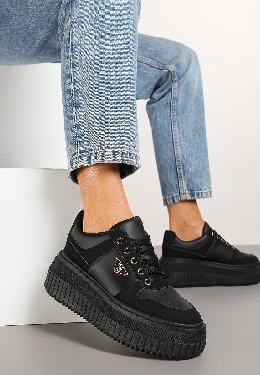 Czarne Sznurowane Sneakersy Vices Tłoczonej Platformie Ozdobione Trójkątem Raviri