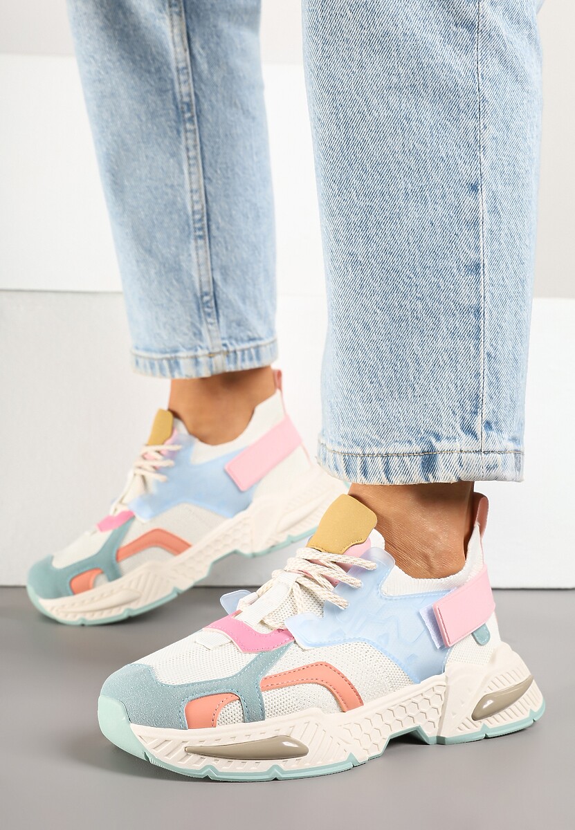 Niebiesko-Białe Sneakersy w Streetwearowym Stylu z Ozdobnym Rzepem Akkaria