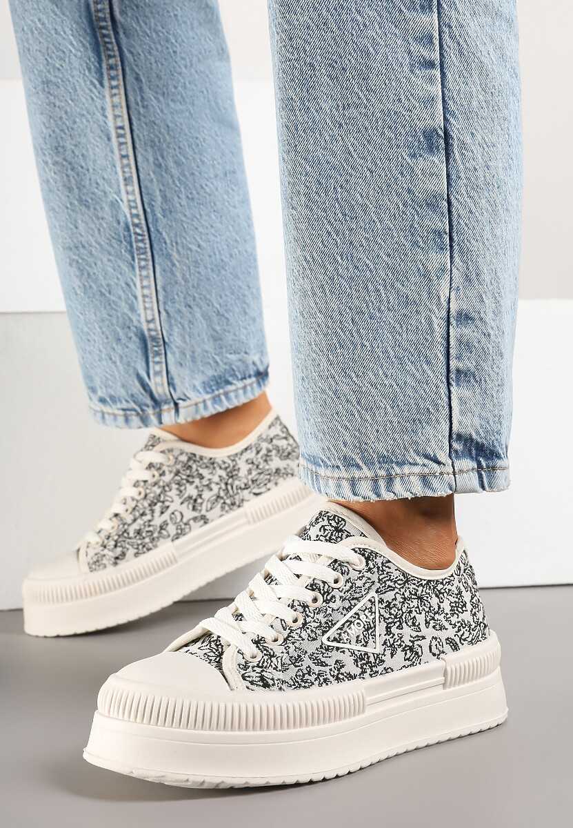 Beżowo-Czarne Trampki na Podwójnej Podeszwie z Ozdobnym Znaczkiem na Cholewce Alivrelia