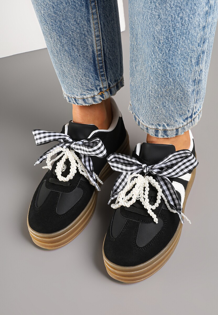Czarne Sneakersy Typu Klasyczne Tenisówki Zdobione Wstążką i Perłami Amivaria