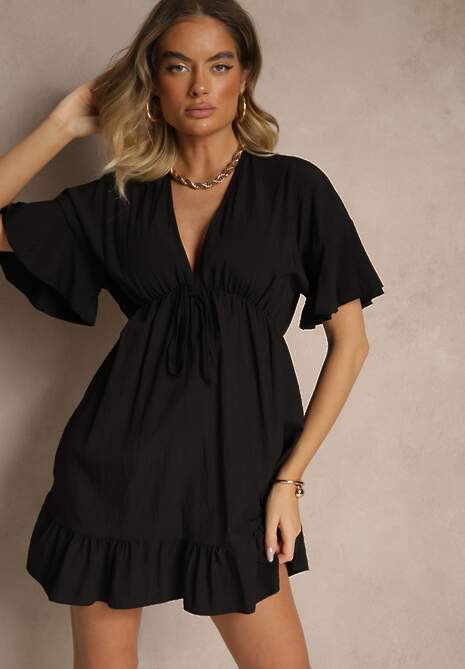 Czarna Rozkloszowana Sukienka z Wiskozą z Rękawami Typu Nietoperz i Falbanką Nellimi