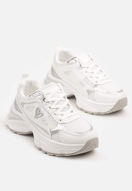 Białe Sneakersy na Platformie z Ozdobnym Sercem Wizana