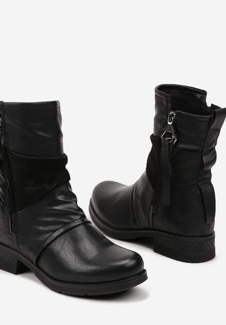 Czarne Eleganckie Botki z Dekoracyjnym Suwakiem i Marszczeniami przy Cholewce Rialeissa