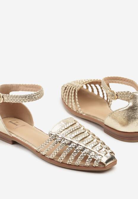 Złote Sandały Ozdobione Plecionką Pellore