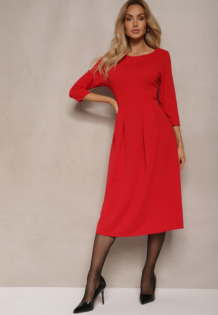 Czarna Sukienka o Rozkloszowanym Kroju z Ozdobnymi Przeszyciami Reanelis