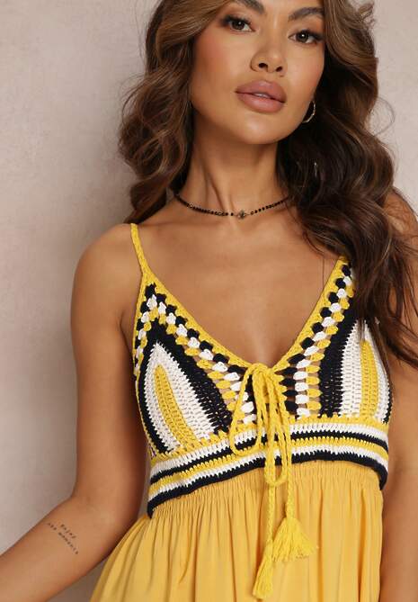 Żółta Bawełniana Sukienka Maxi z Szydełkową Górą i Gumkami na Plecach Jennesia