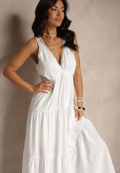 Biała Sukienka z Wiskozą Ozdobiona Szydełkowym Motywem Mevelta