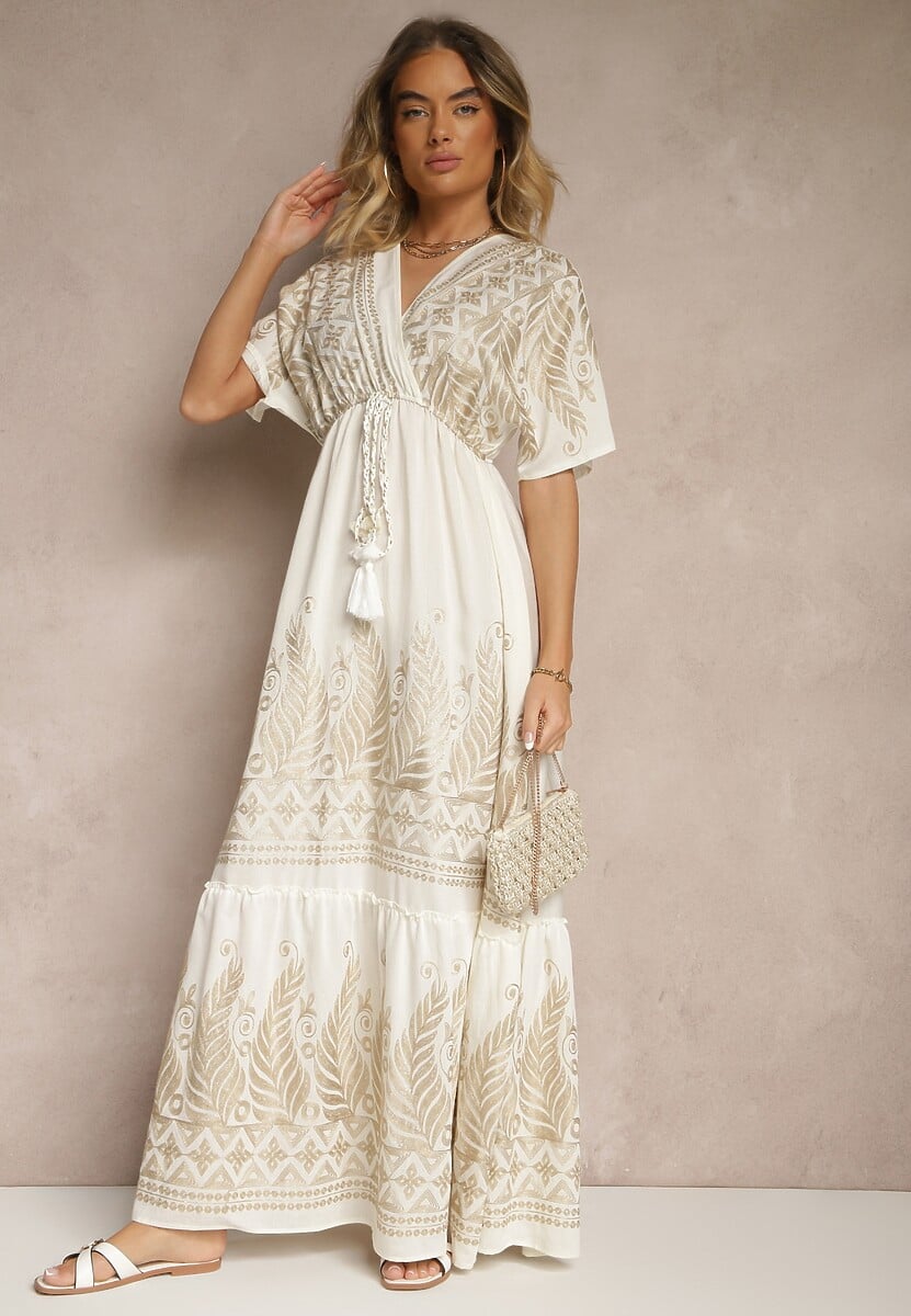 Biała Wiskozowa Sukienka Boho o Kopertowym Kroju z Metalicznym Haftem Redeselle