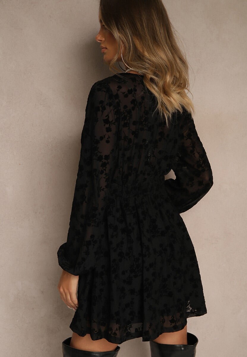 Czarna Sukienka Vices z Siateczkowej Tkaniny z Welurowym Printem w Kwiaty Erkelia