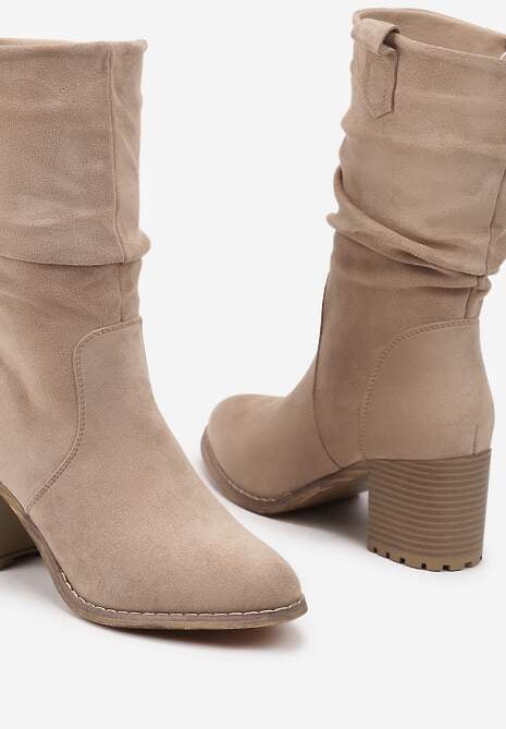 Beżowe Botki na Słupku z Ozdobnymi Marszczeniami na Cholewce Laonetta
