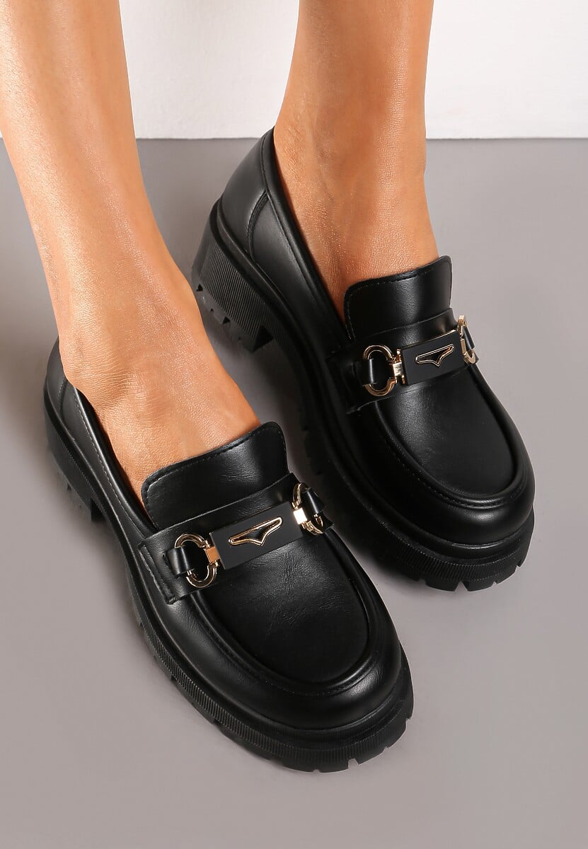 Czarne Mokasyny na Platformie z Minimalistyczną Klamrą Atarnia