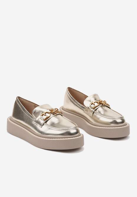 Złote Mokasyny na Płaskiej Podeszwie z Łańcuszkiem Evastria