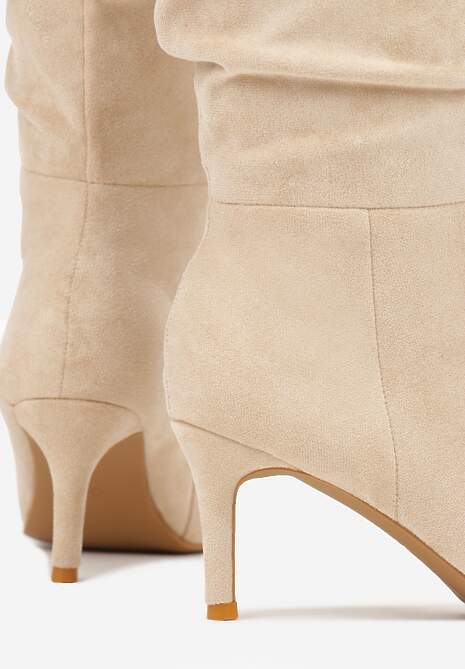 Beżowe Marszczone Kozaki z Imitacji Zamszu na Obcasie Typu Szpilka Rilavira