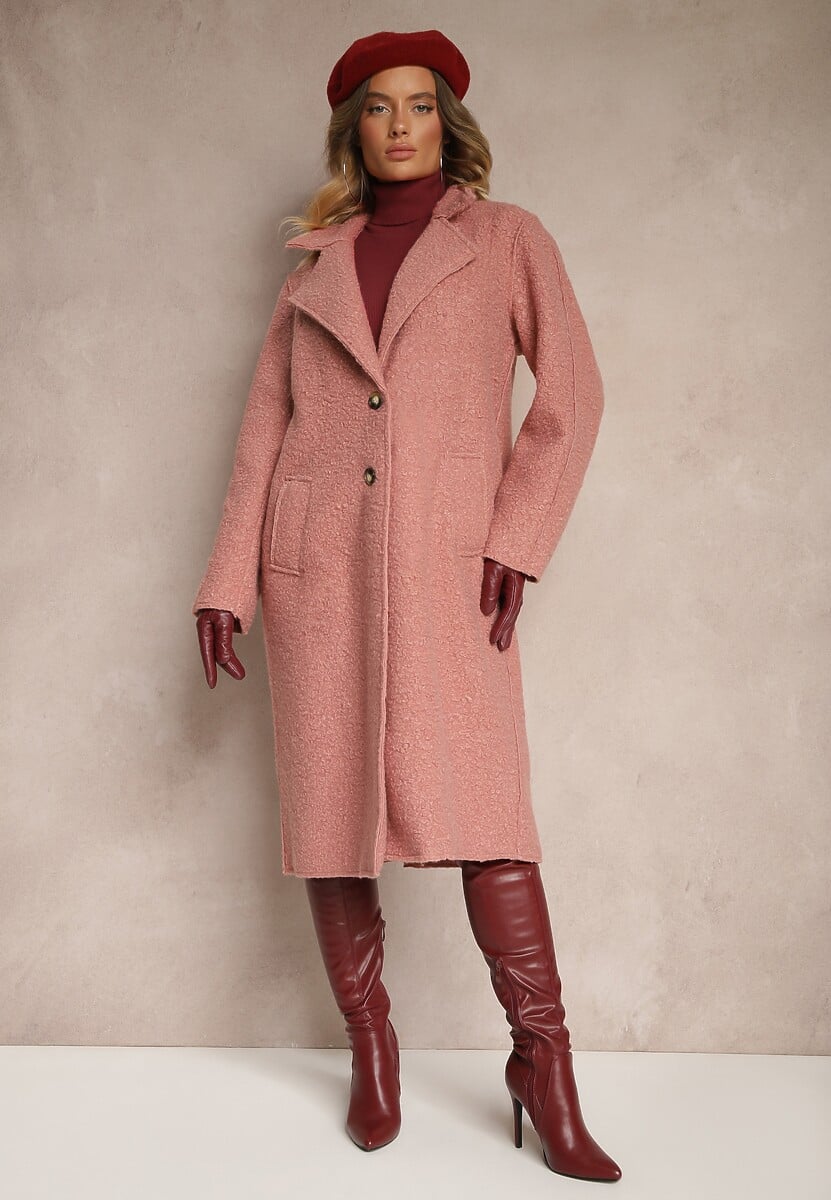 Różowy Płaszcz Jednorzędowy o Długim Kroju z Materiału Boucle Deorina