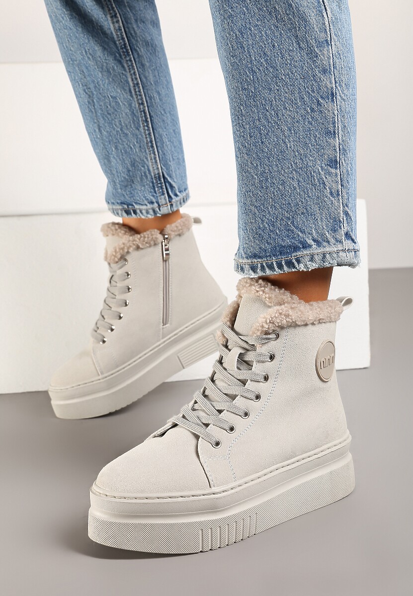 Szare Botki na Platformie ze Sznurowaniem Tłoczoną Aplikacją i Futerkiem Esadwenna