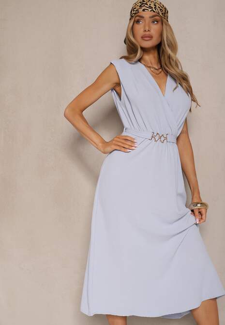 Jasnoniebieska Sukienka o Rozkloszowanym Kroju z Paskiem z Klamrą Meniros