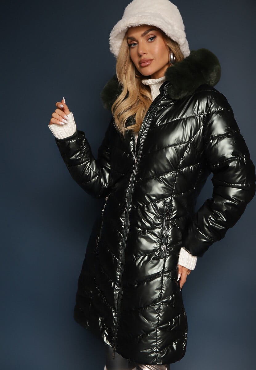 Złota Pikowana Kurtka Metaliczna z Kapturem i Futerkiem Vivana