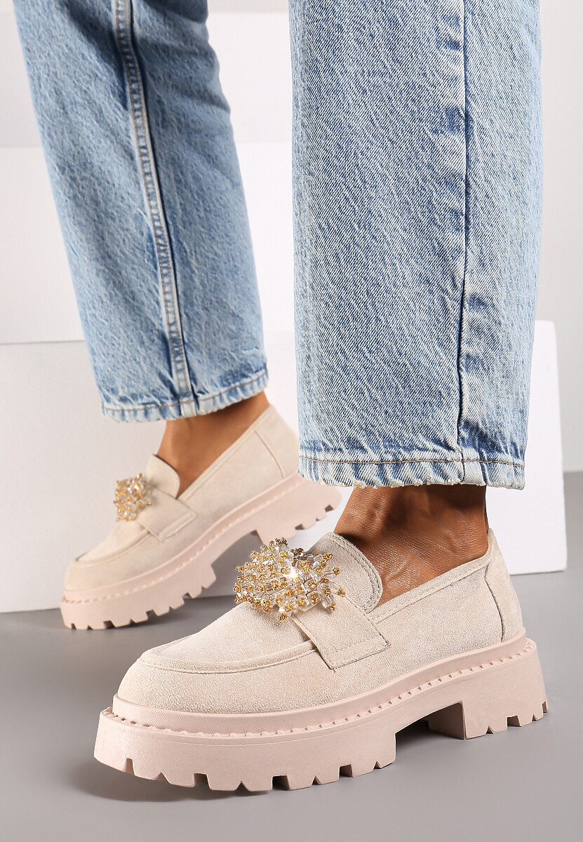 Beżowe Mokasyny z Aplikacją z Biżuteryjnych Koralików Viatalia