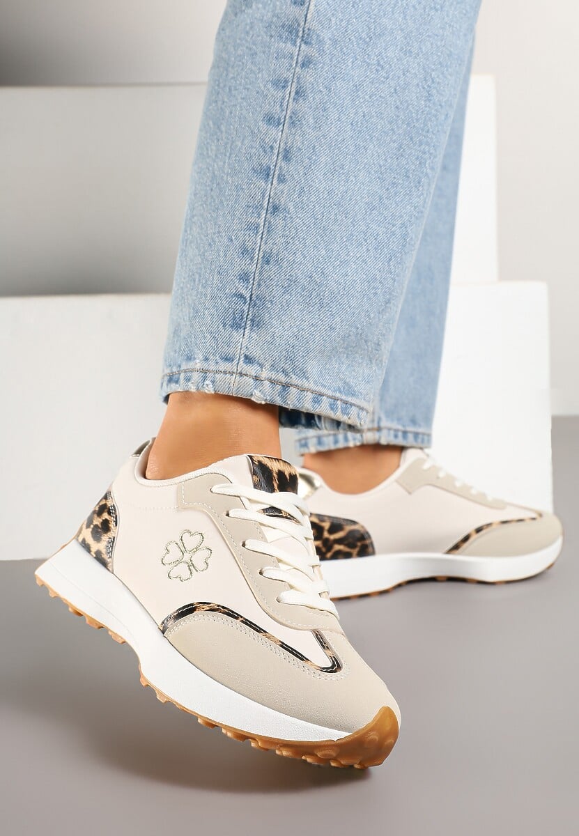 Beżowe Sneakersy z Panterkowymi Zdobieniami i Delikatnym Haftem Alisella