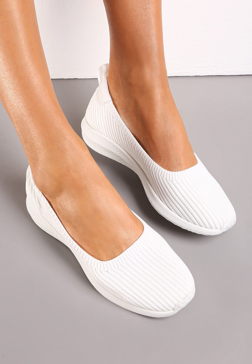 Białe Tenisówki Wsuwane z Elastyczną Cholewką Calvinus