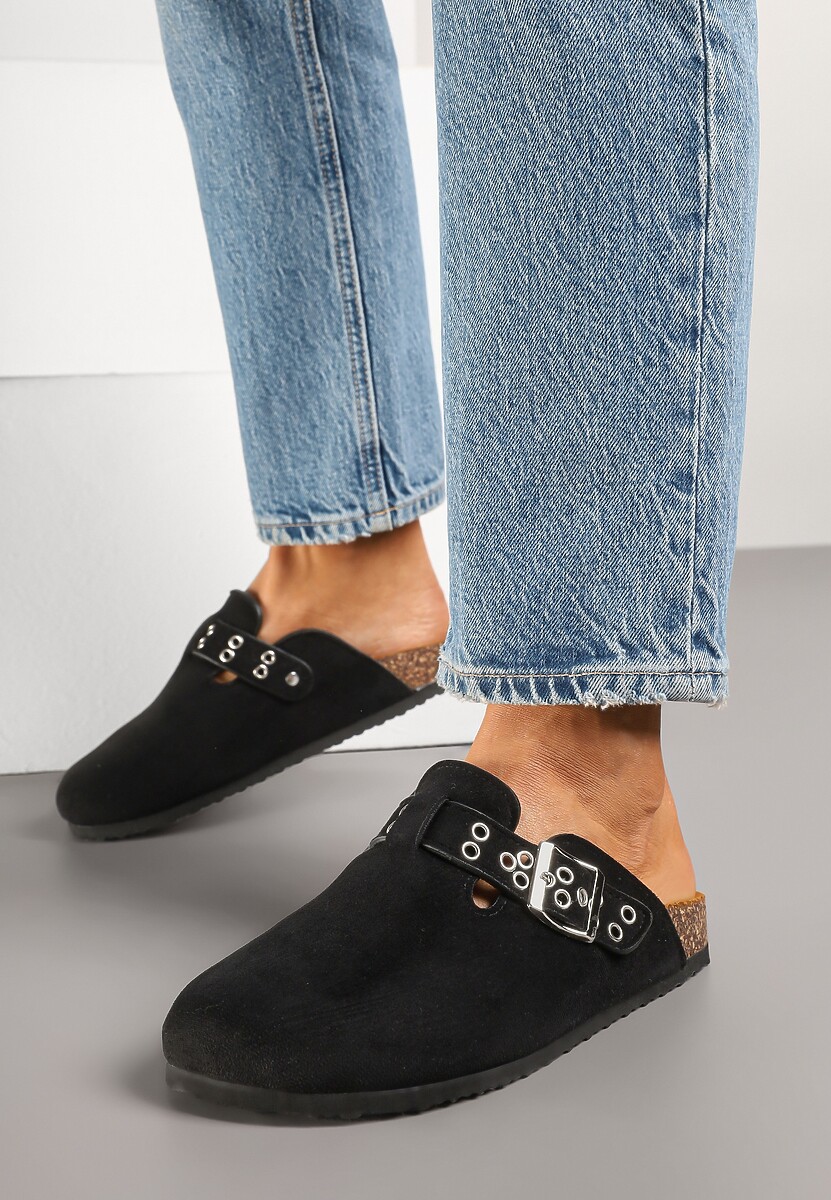 Czarne Klapki w Typie Muli Chodaków ze Sprzączką Lanelita