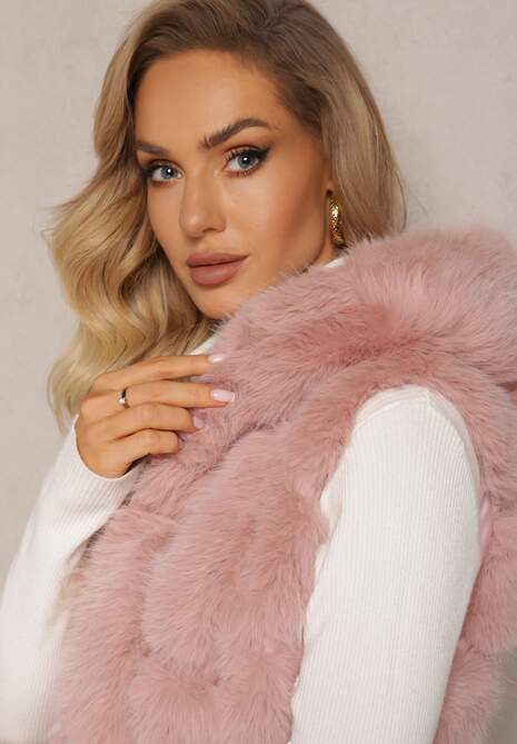 Różowa Futrzana Kamizelka z Kapturem Konessa