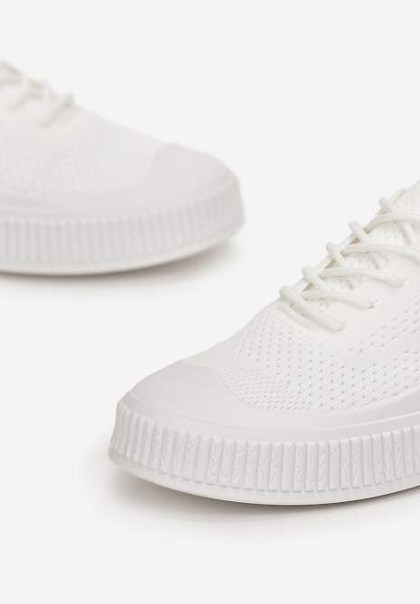 Białe Trampki z Siateczkową Cholewką i Tłoczoną Podeszwą Lalnai