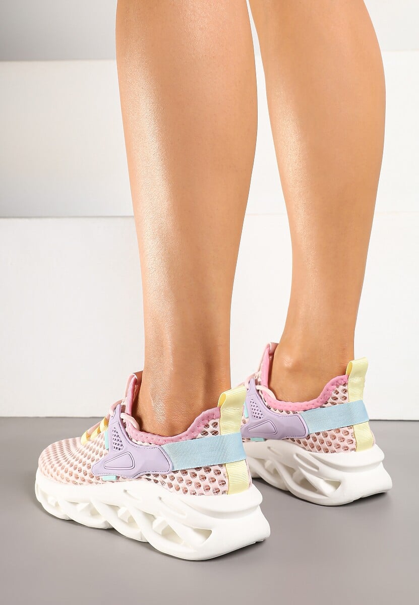 Różowe Sneakersy z Siateczki na Piankowej Podeszwie z Wycięciami Sanilova