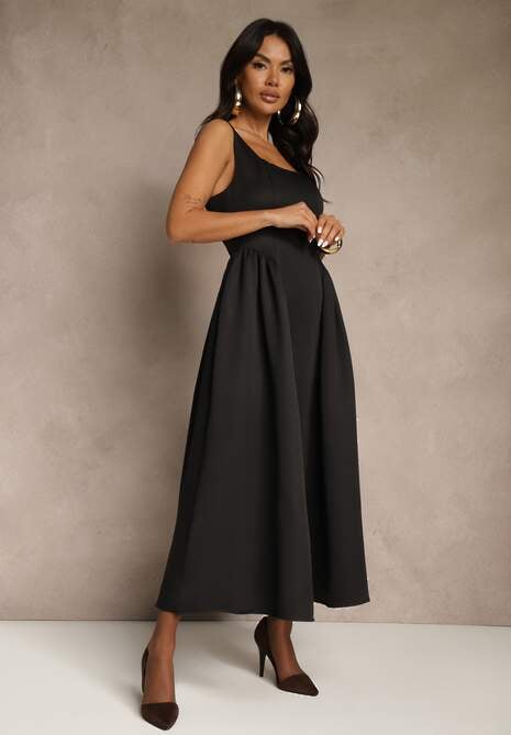 Czarna Sukienka o Rozkloszowanym Kroju na Szerokich Ramiączkach Retelina