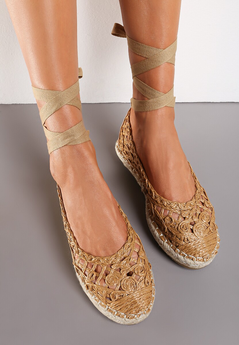 Brązowe Balerinki z Imitacji Skóry o Plecionym Fasonie ze Sznurowaniami Wokół Kostki Elluna