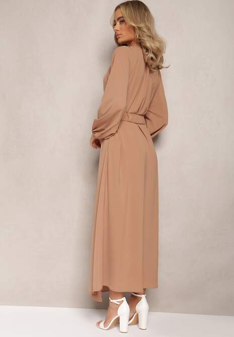 Jasnobrązowa Sukienka Maxi o Swobodnym Kroju z Guzikami i Paskiem z Metaliczną Klamrą Ferian
