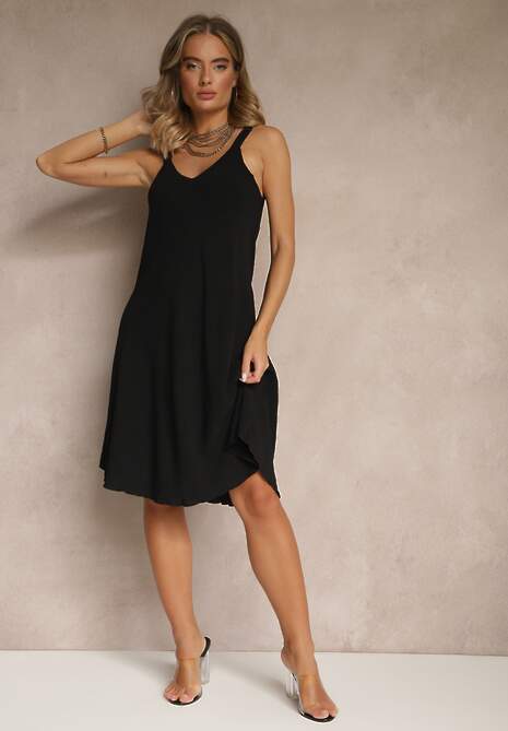 Czarna Trapezowa Sukienka z Wiskozy na Ramiączkach z Dekoltem w Serek Folianne