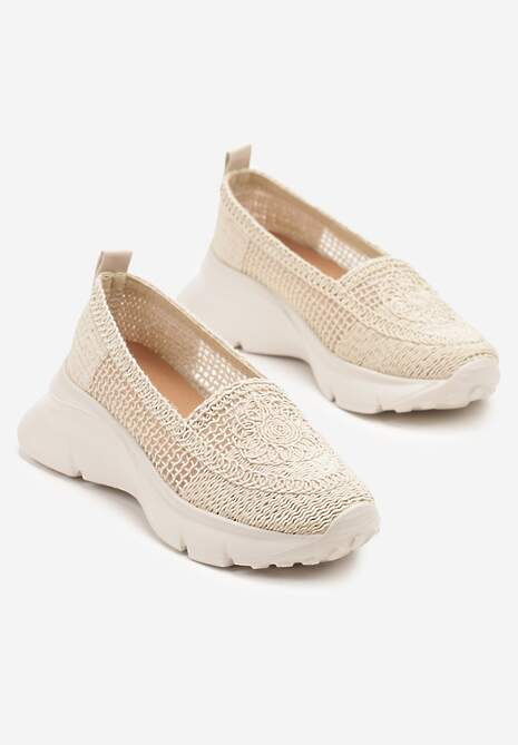 Beżowe Półbuty na Platformie z Ażurową Cholewką Lurinne