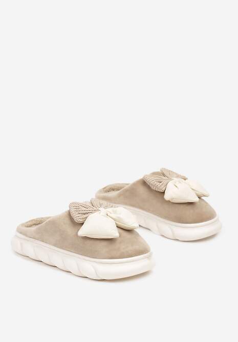 Ciemnobeżowe Kapcie na Płaskiej Podeszwie z Futerkiem i Kokardą Dezilaine