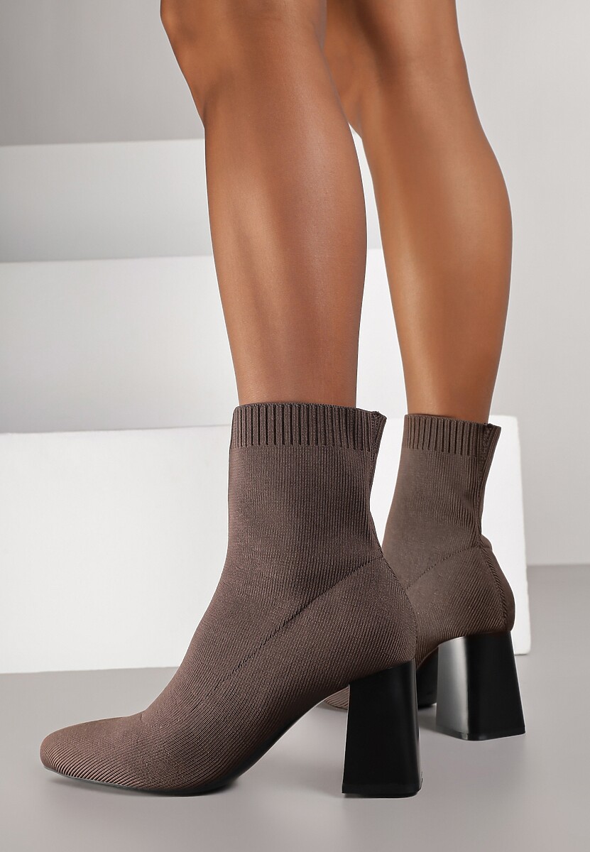 Brązowe Botki Vices na Słupku ze Skarpetową Cholewką Adanelle